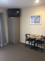 Fairway Motel and Apartments