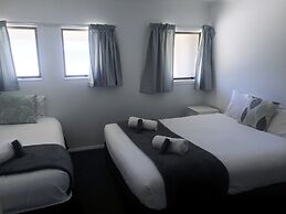 Fairway Motel and Apartments