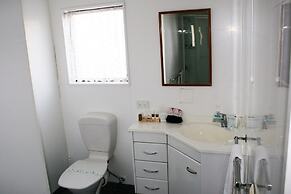 Fairway Motel and Apartments