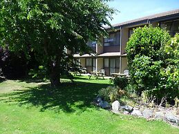 Fairway Motel and Apartments