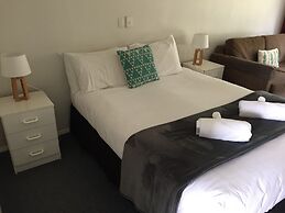 Fairway Motel and Apartments