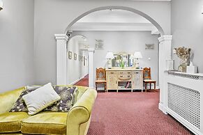 Royal Beacon Hotel