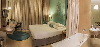 Peermont Metcourt at Emperors Palace