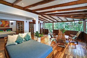 Hotel Tropico Latino