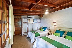 Hotel Tropico Latino