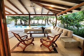 Hotel Tropico Latino