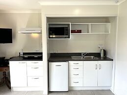 Abri Apartments
