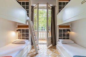 Casa Gracia Barcelona - Hostel