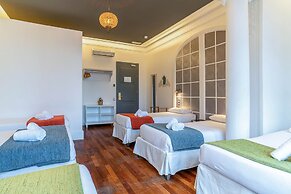 Casa Gracia Barcelona - Hostel