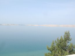 Hotel and Apartments Vila 4m