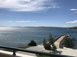 Hotel and Apartments Vila 4m