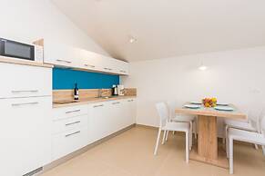 Hotel and Apartments Vila 4m