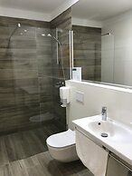 Hotel and Apartments Vila 4m