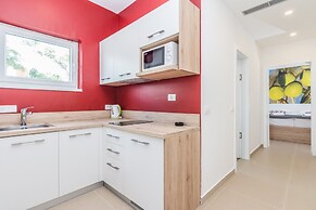 Hotel and Apartments Vila 4m