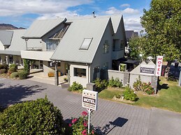 Colonial Manor Motel