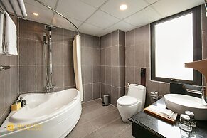 May De Ville Trendy Hotel & Spa