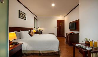 May De Ville Trendy Hotel & Spa