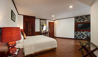 May De Ville Trendy Hotel & Spa