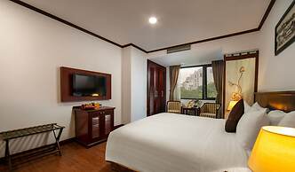 May De Ville Trendy Hotel & Spa