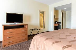 Clarion Hotel & Suites University - Shippensburg