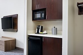 Holiday Inn Express & Suites Bridgeport by IHG