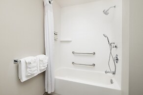 Holiday Inn Express & Suites Bridgeport by IHG