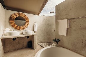 Mopane Bush Lodge
