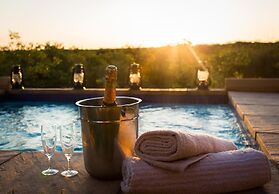 Mopane Bush Lodge