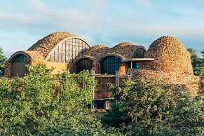 Mopane Bush Lodge