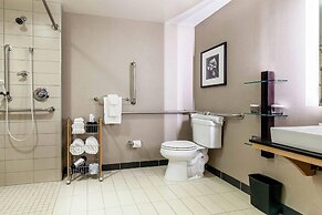 Cambria Hotel Pittsburgh - Downtown