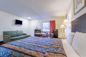 Whispering Pines by Hotel O Whitestone VA