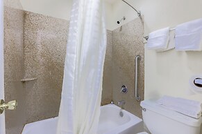 Whispering Pines by Hotel O Whitestone VA