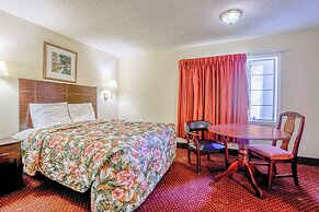 Whispering Pines by Hotel O Whitestone VA
