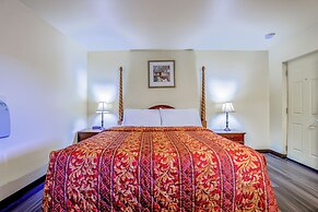 Whispering Pines by Hotel O Whitestone VA