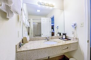 Whispering Pines by Hotel O Whitestone VA