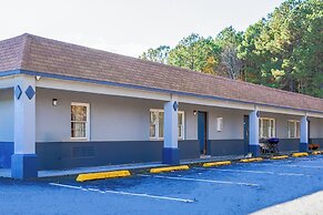 Whispering Pines by Hotel O Whitestone VA