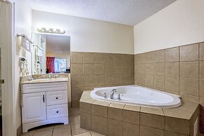 Whispering Pines by Hotel O Whitestone VA