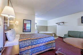 Whispering Pines by Hotel O Whitestone VA