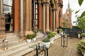 St. Pancras, London, Autograph Collection