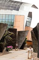 St. Pancras, London, Autograph Collection