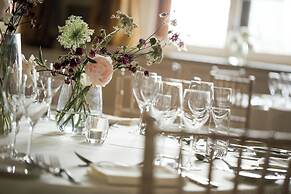 St. Pancras, London, Autograph Collection