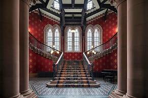 St. Pancras London, Autograph Collection ®