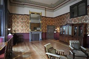 St. Pancras, London, Autograph Collection