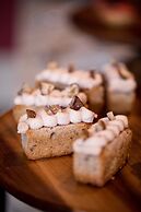 St. Pancras, London, Autograph Collection