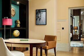 St. Pancras, London, Autograph Collection