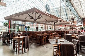 St. Pancras, London, Autograph Collection