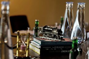 St. Pancras, London, Autograph Collection