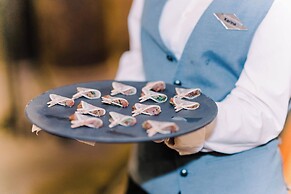 St. Pancras, London, Autograph Collection