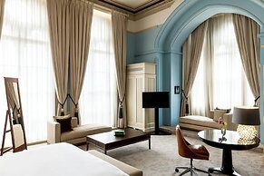 St. Pancras, London, Autograph Collection