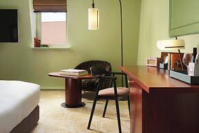 St. Pancras, London, Autograph Collection